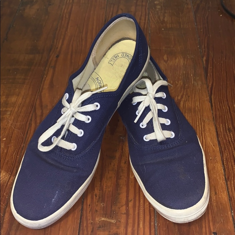 Sold—- Vintage Navy canvas tennis shoes